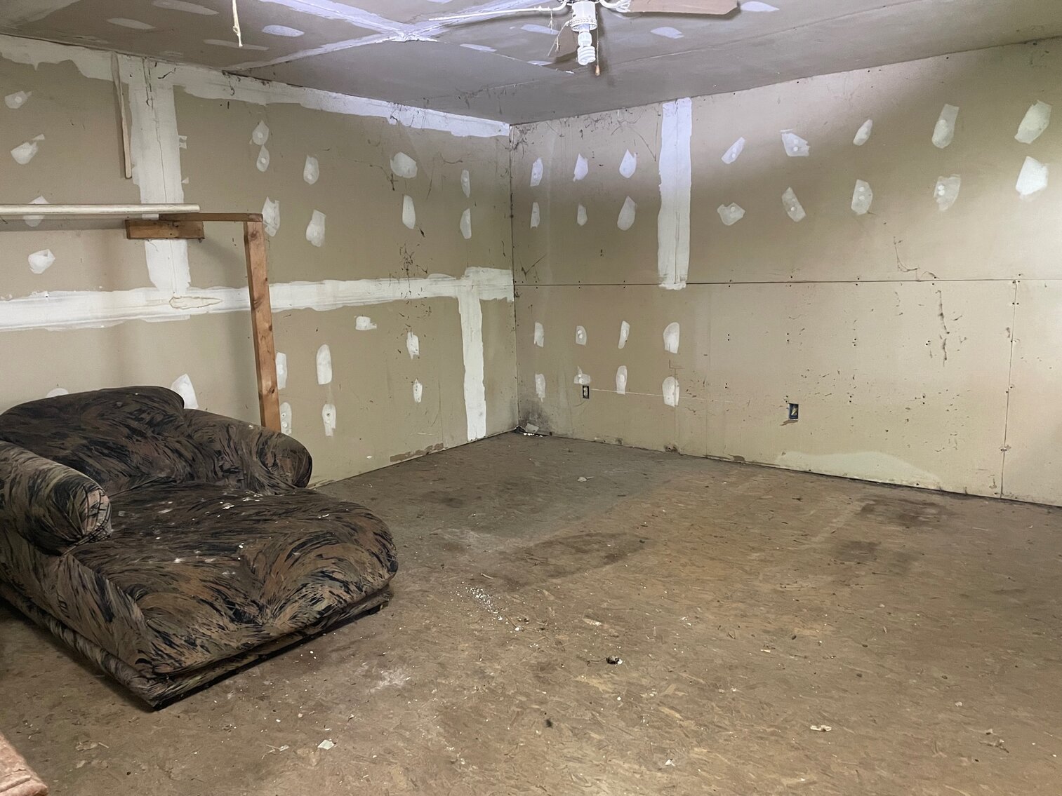 Image for SOLD $28,600 - 3 Bedroom Project Home Near the Ohio River