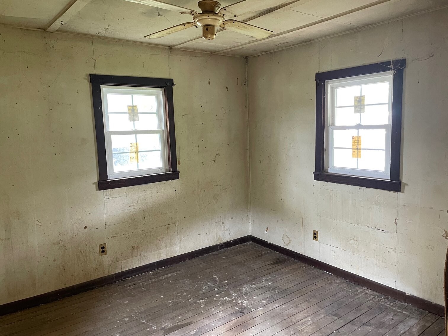 Image for SOLD $28,600 - 3 Bedroom Project Home Near the Ohio River