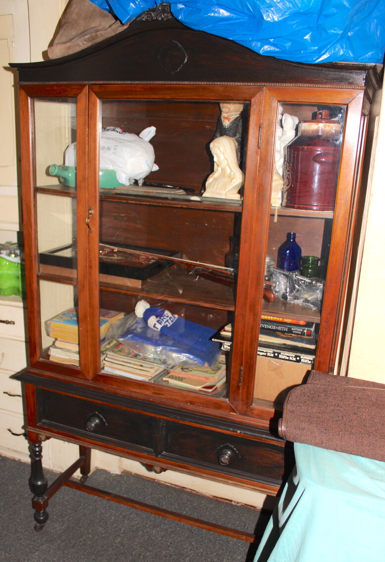 Image for LIVING ESTATE AUCTION