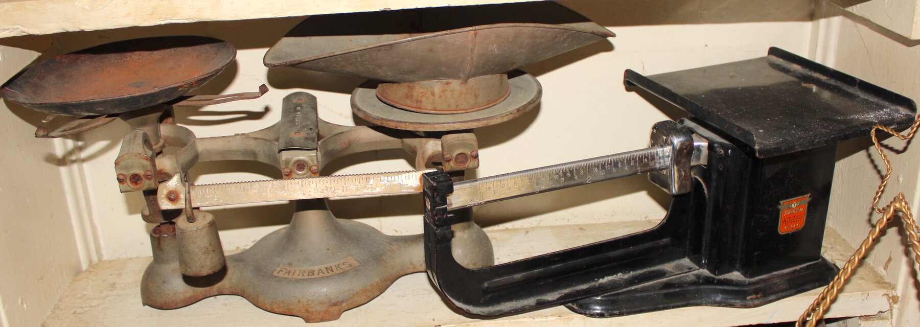 Image for LIVING ESTATE AUCTION