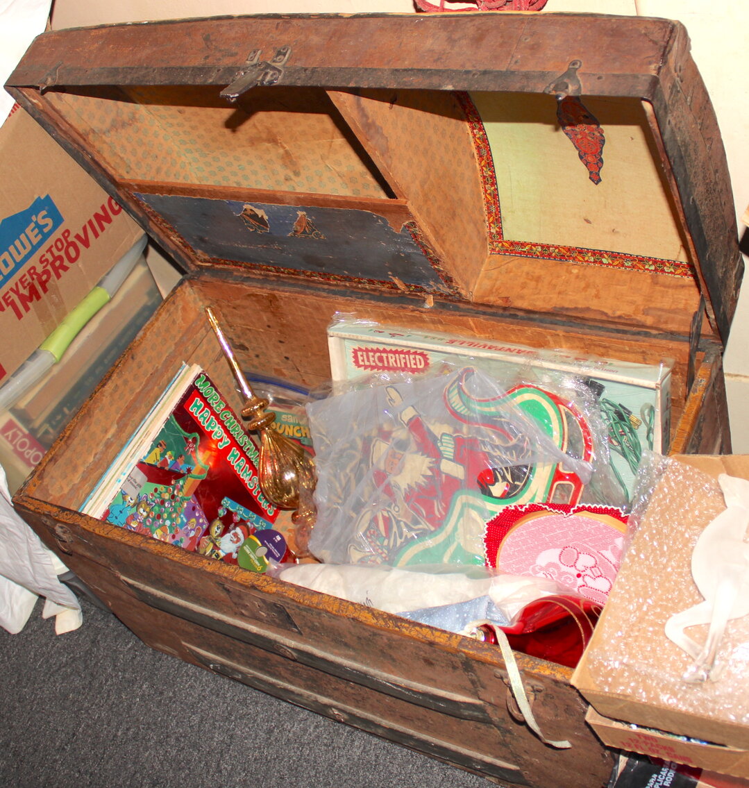 Image for LIVING ESTATE AUCTION