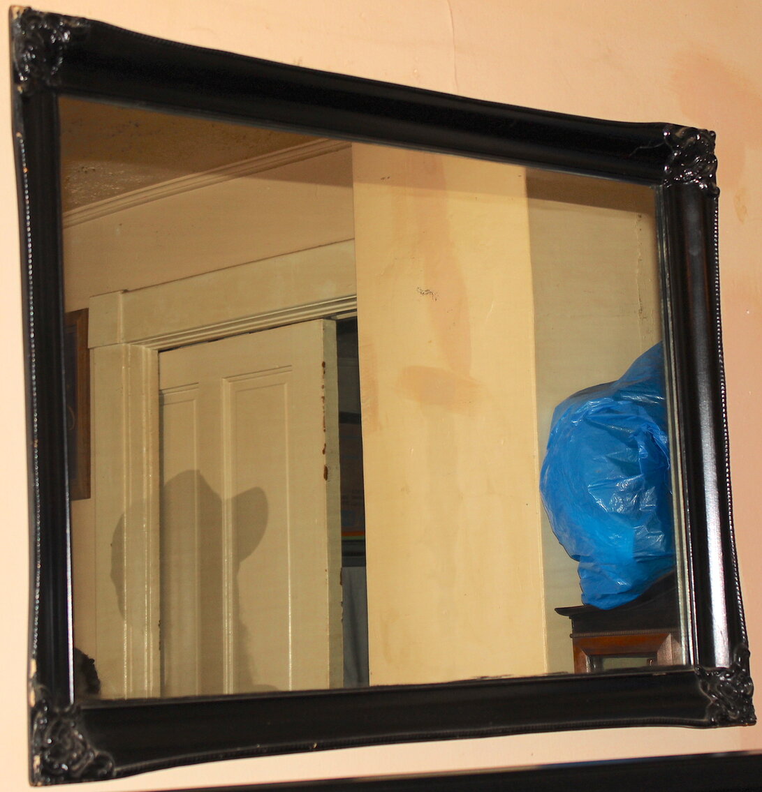 Image for LIVING ESTATE AUCTION