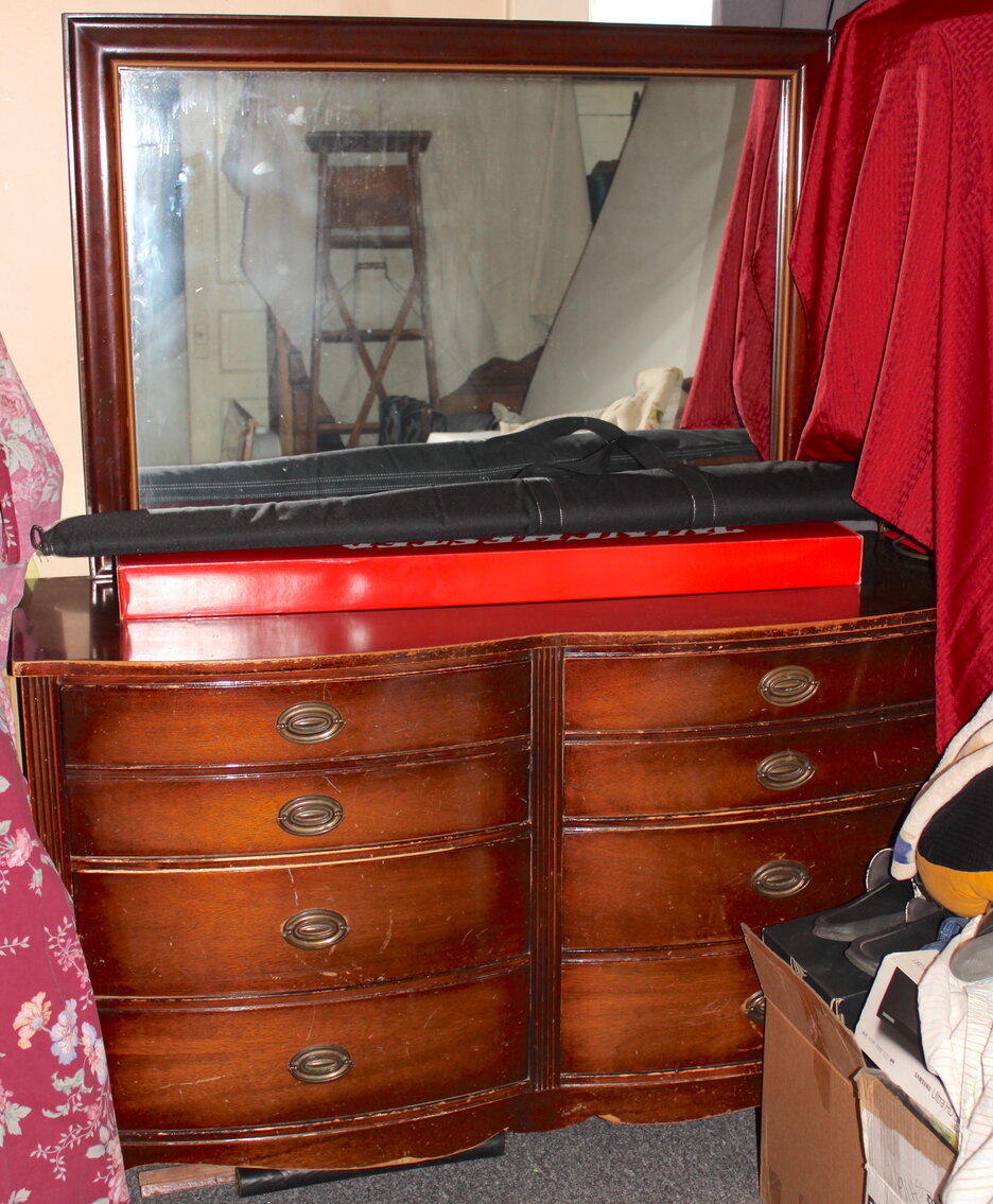 Image for LIVING ESTATE AUCTION