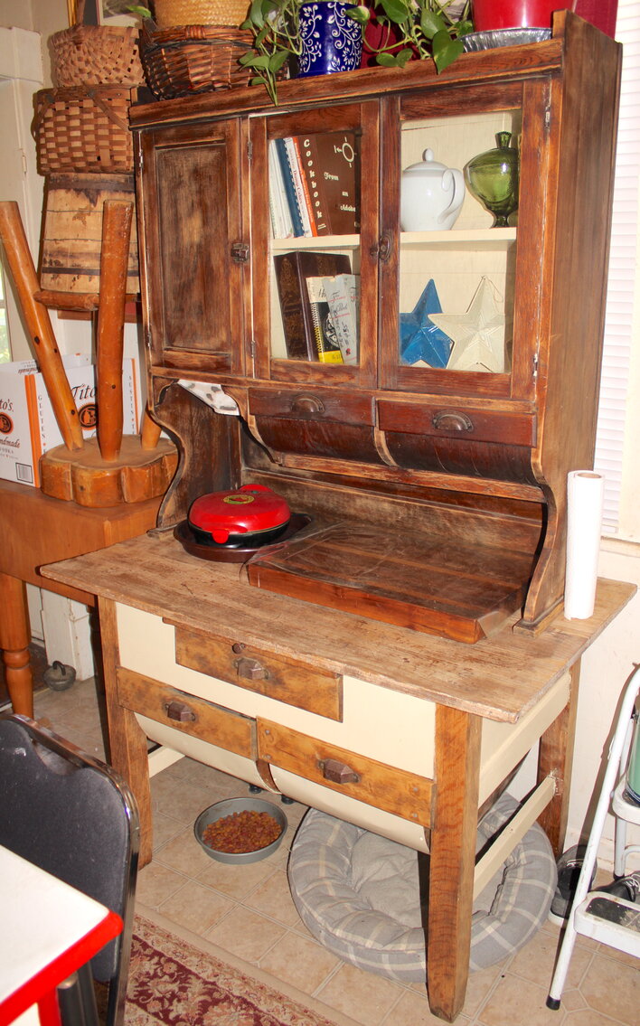 Image for LIVING ESTATE AUCTION