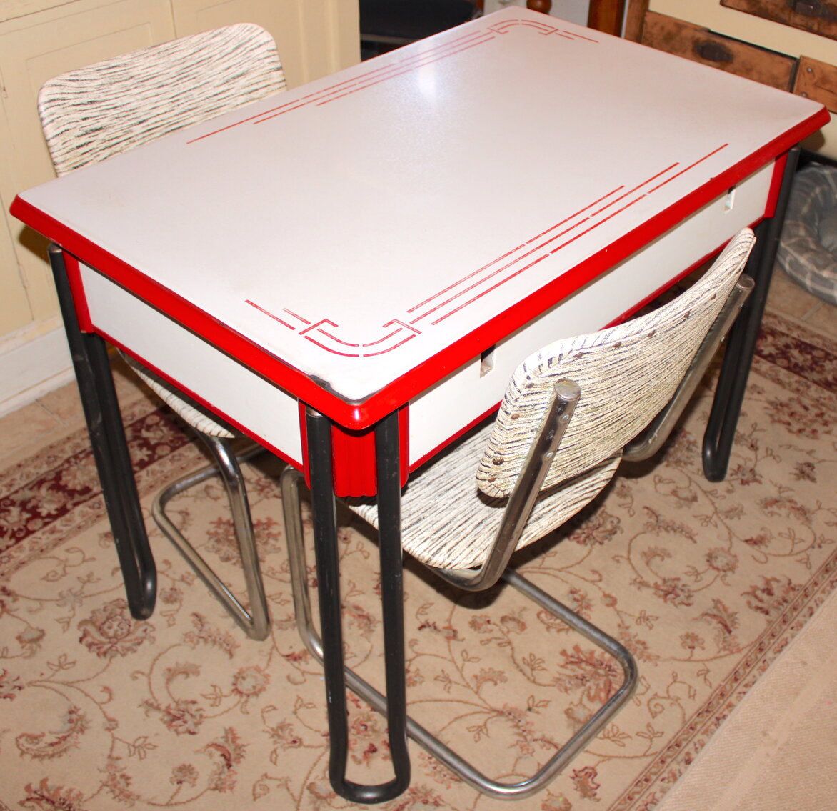 Image for LIVING ESTATE AUCTION