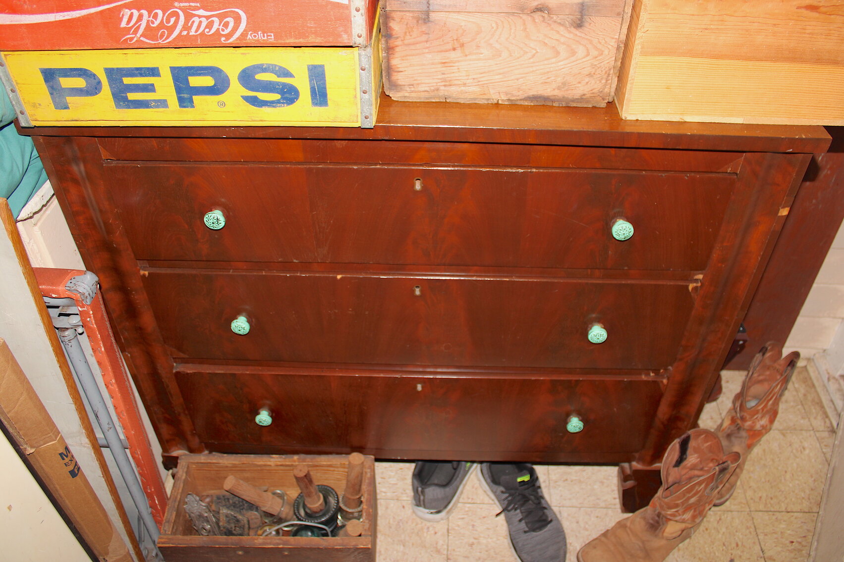 Image for LIVING ESTATE AUCTION