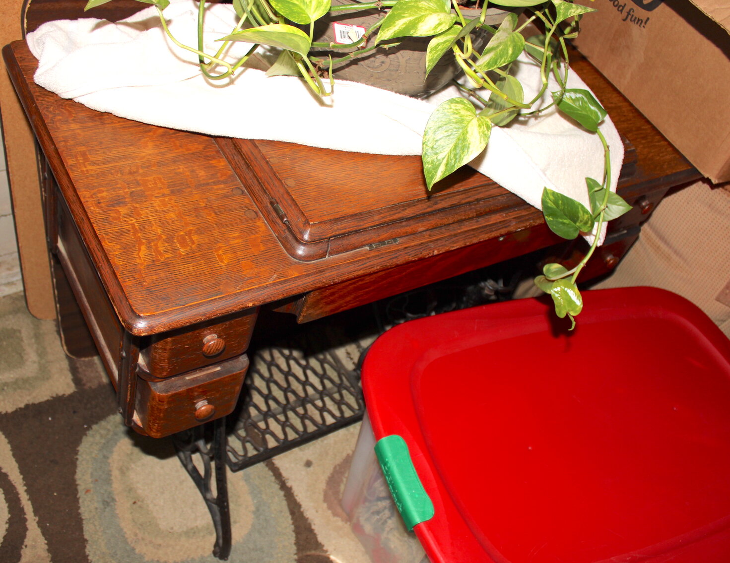 Image for LIVING ESTATE AUCTION