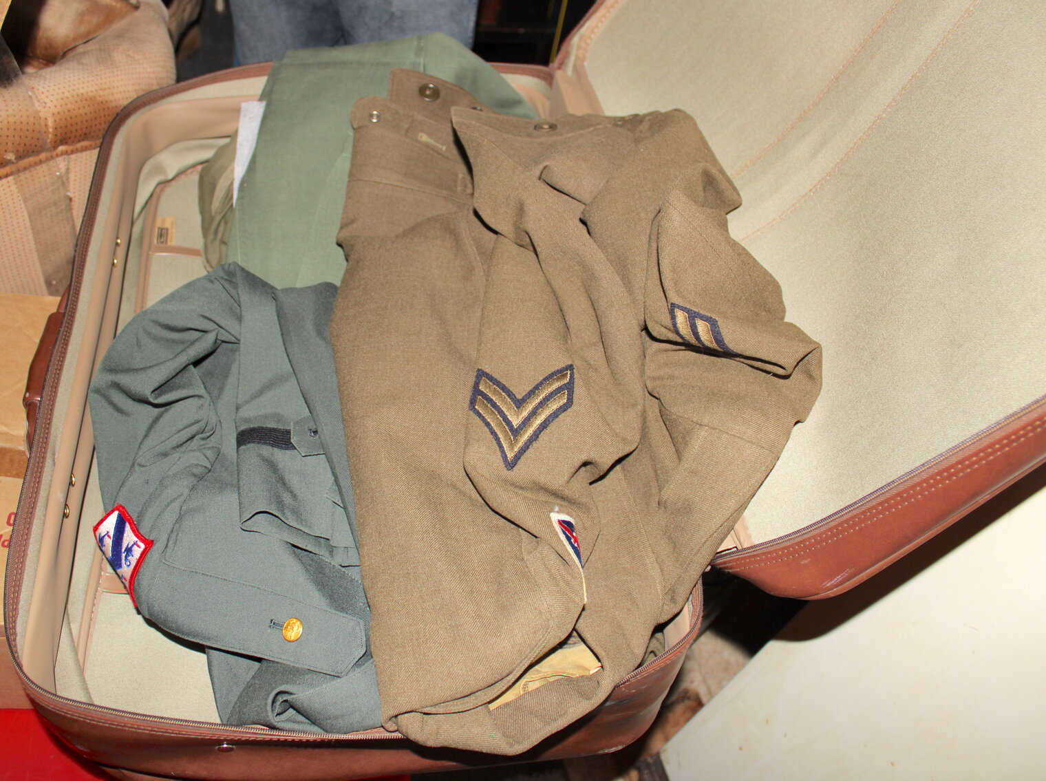 Image for LIVING ESTATE AUCTION