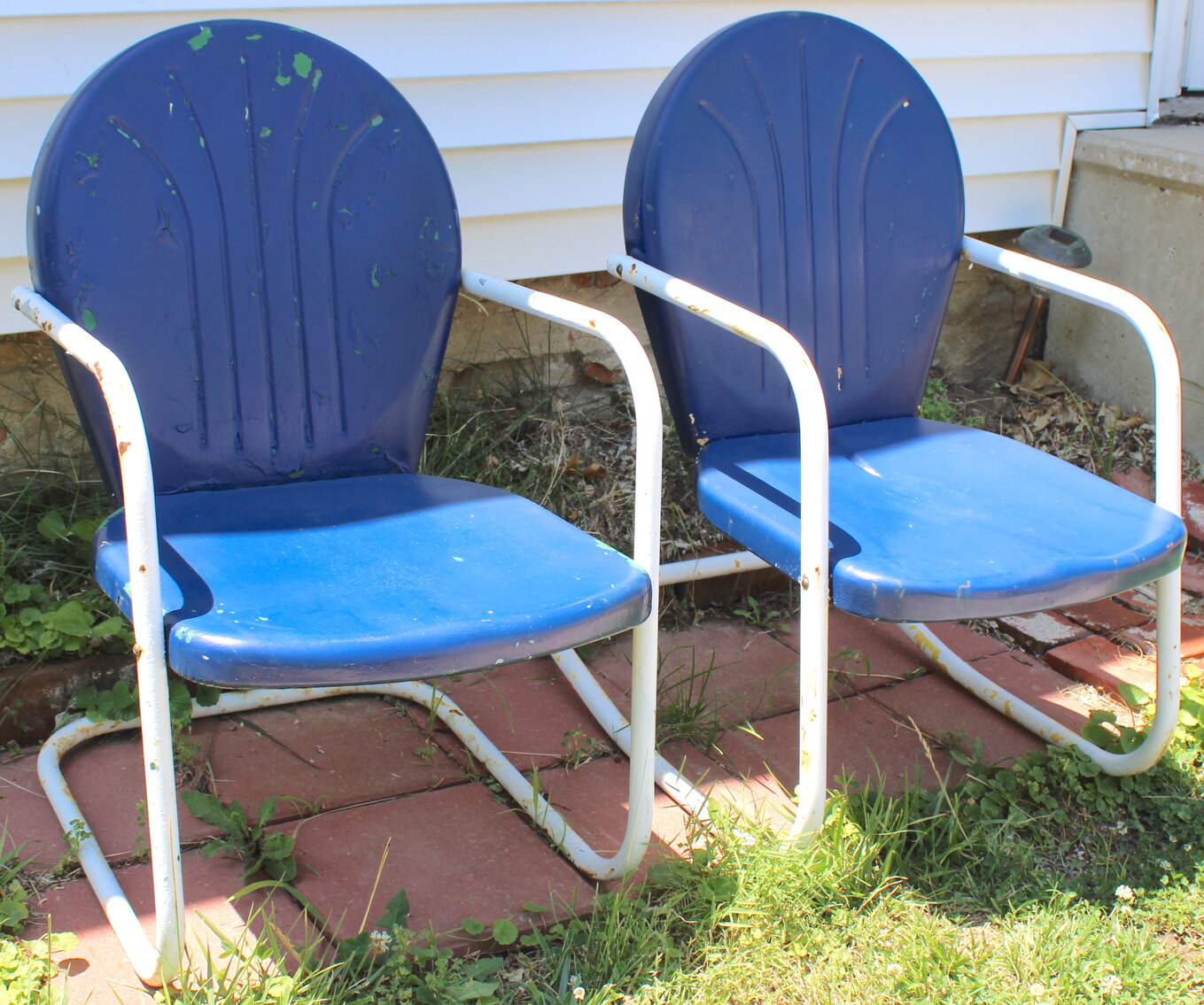 Image for LIVING ESTATE AUCTION