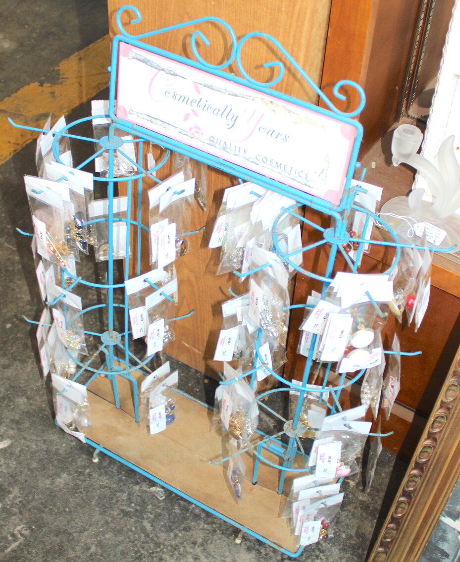 Image for 2-DAY MID CENTURY COLLECTOR & DEALER'S LIVING ESTATE AUCTION