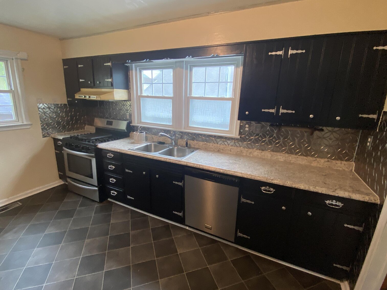 Image for SOLD $59,400 - 3 Bedroom in Charlton Heights Selling to the Highest Bidder