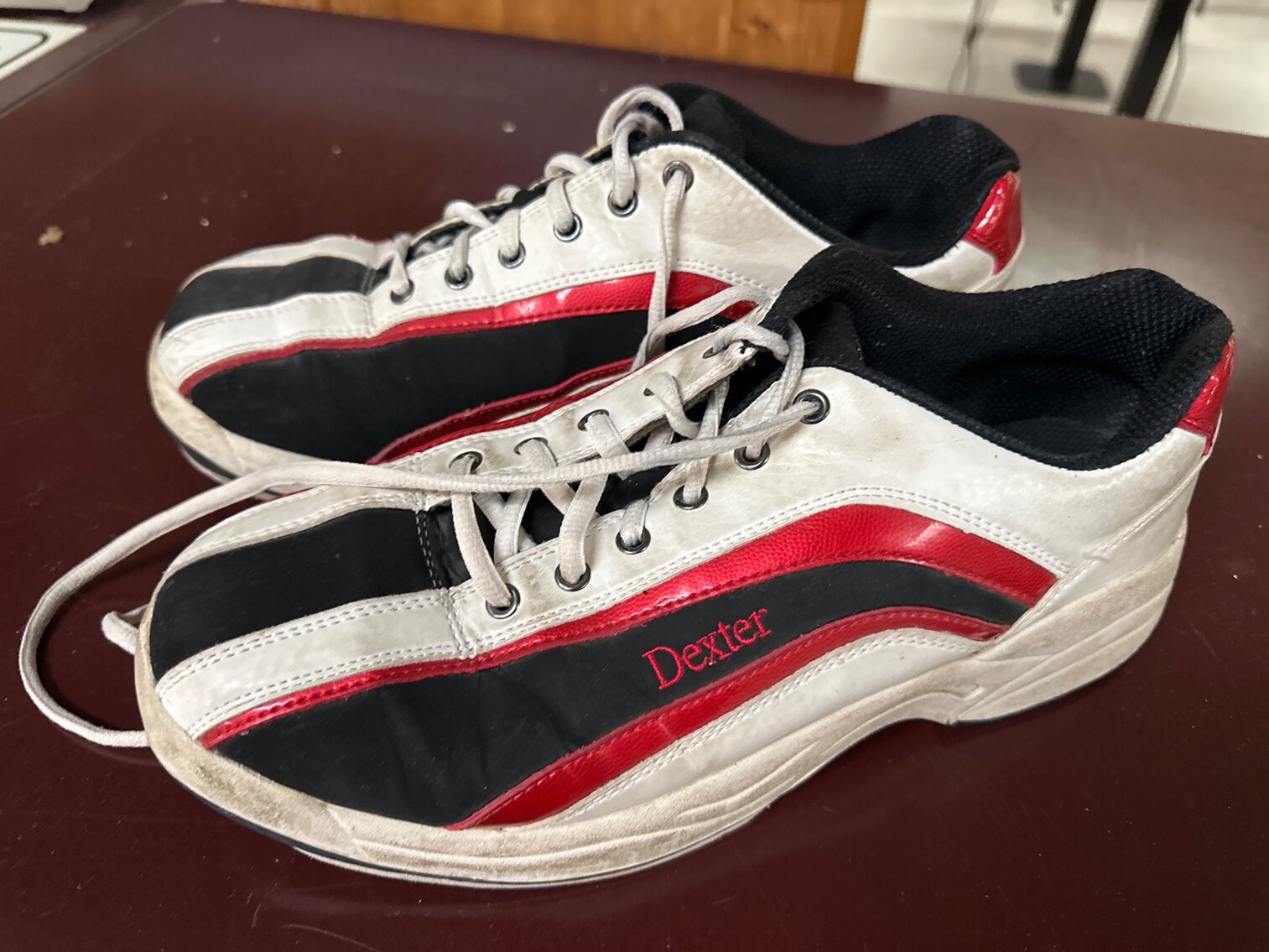 10.5 Dexter Bowling Shoes