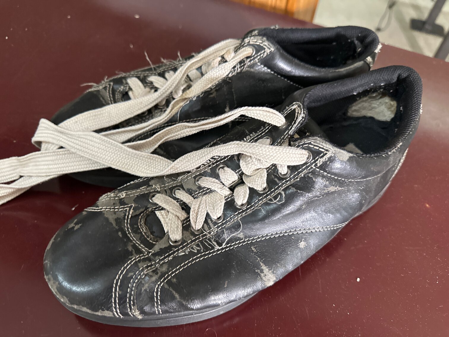 10.5 Dunlop Black Bowling Shoes