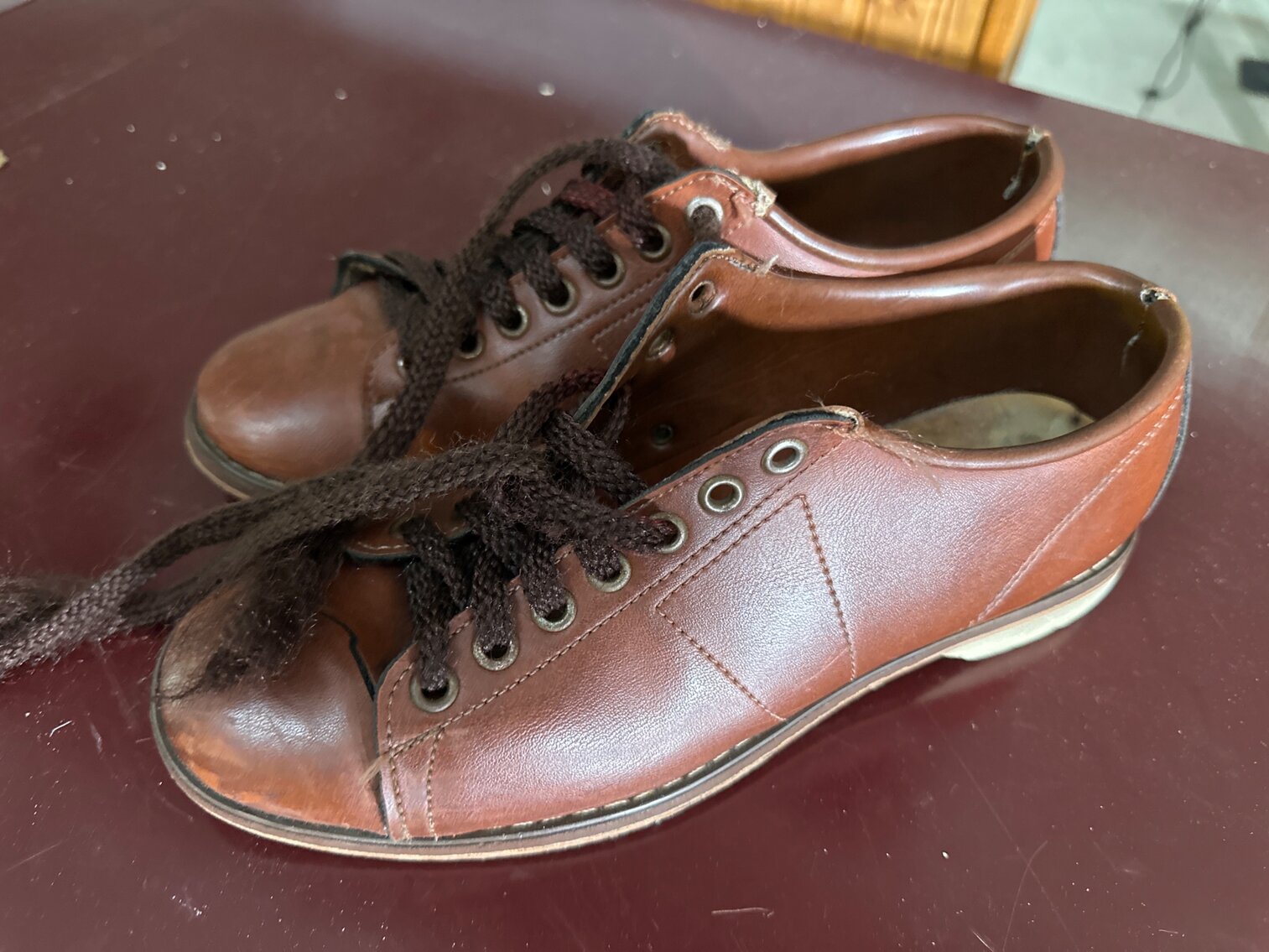 Ladies Brown Bowling Shoes