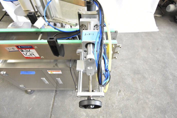 Image for MJK1619 Suny Group Canister Wet Wipes Line Labeling Machine