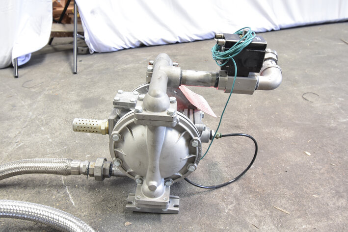 Image for MJK1653 Diaphragm Pump and Holding Tank
