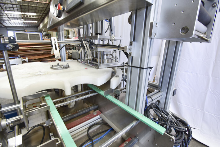 Image for MJK1660 Suny Group Wet Wipes Canister Sealing MachineModel Number: SYC2