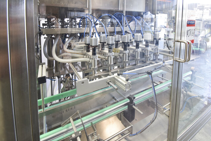 Image for MJK1663 Sunny Group 12 Head Dual Lane Liquid Filler