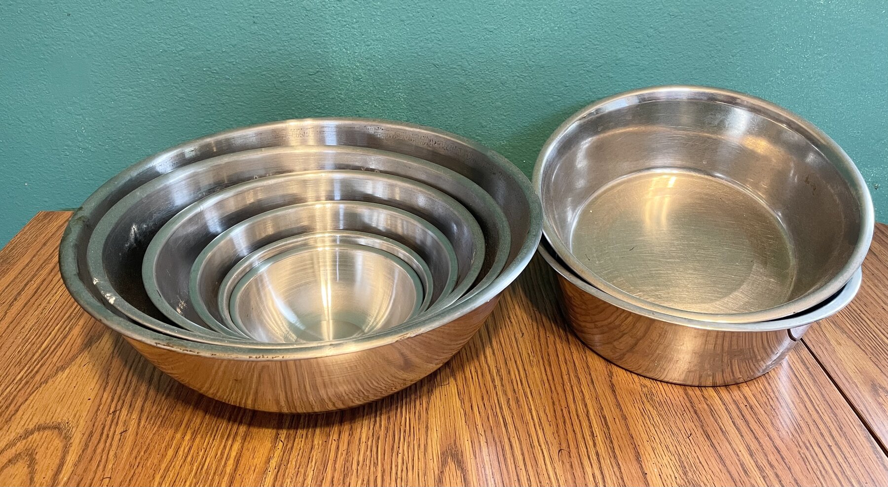Lot of 8 Stainless Steel Bowls
