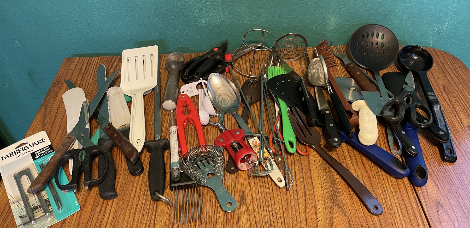 Large Lot of Kitchen Utensils