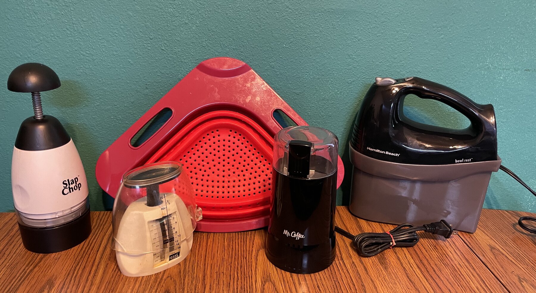 Lot of 5 Kitchen Items