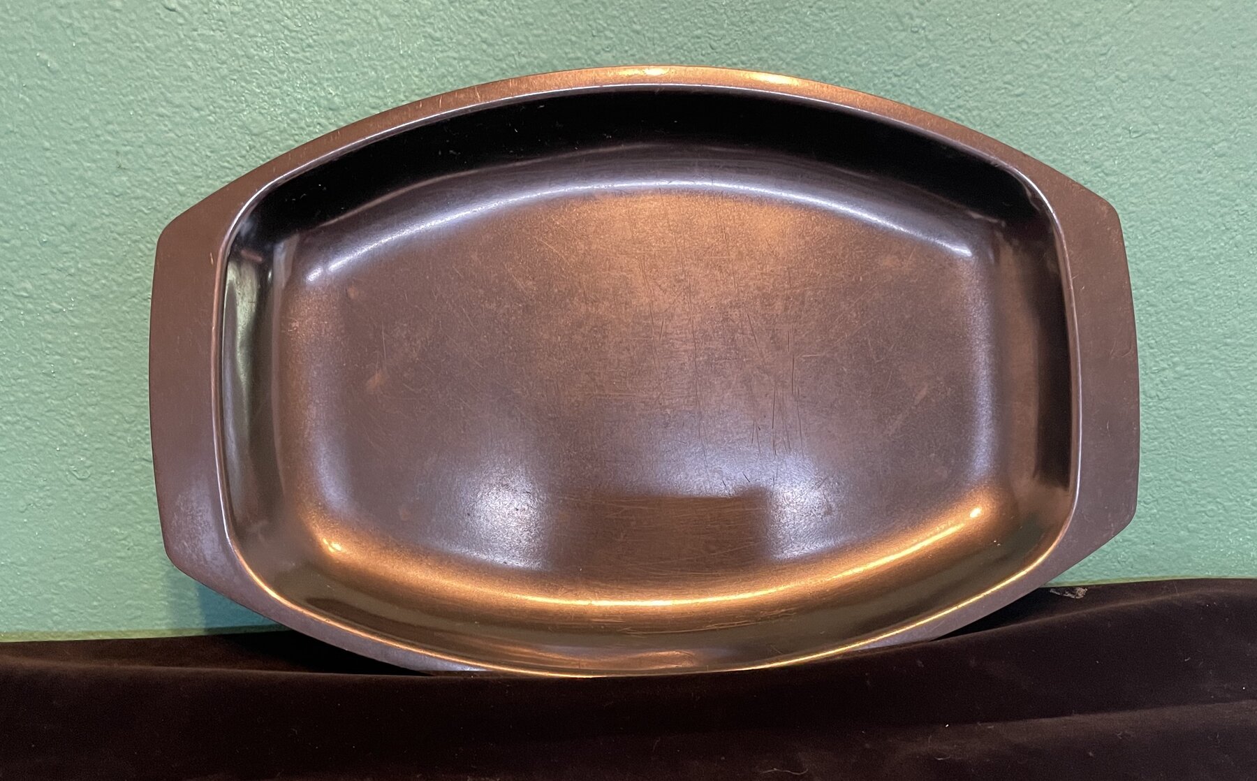Nordic Ware No. 62 Platter Holder