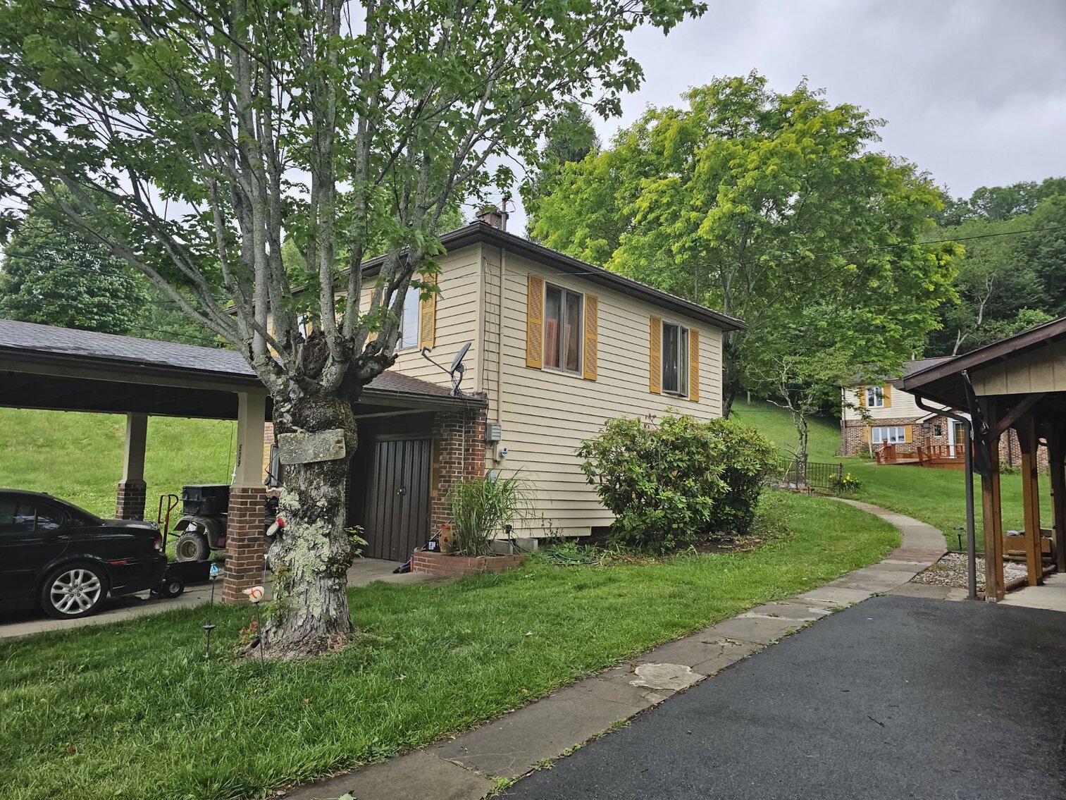 Image for SOLD $277,750 - Two Homes and Commercial Building in Beckley Selling to The Highest Bidder