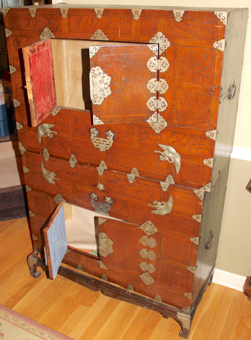 Image for LIVING ESTATE AUCTION