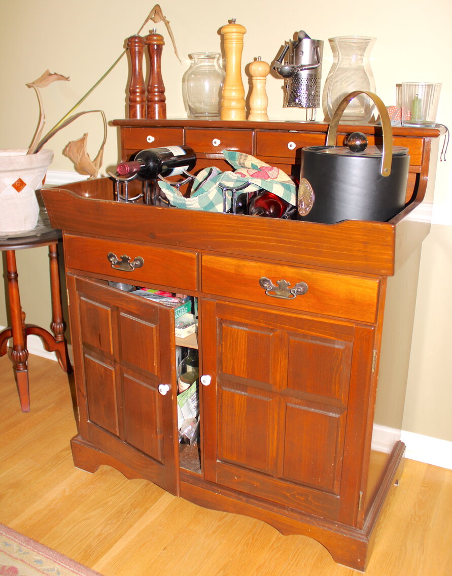 Image for LIVING ESTATE AUCTION