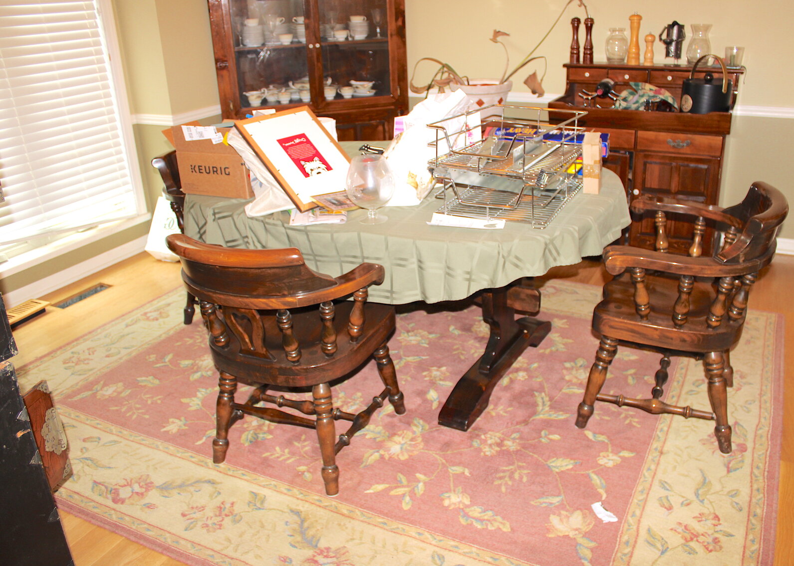 Image for LIVING ESTATE AUCTION