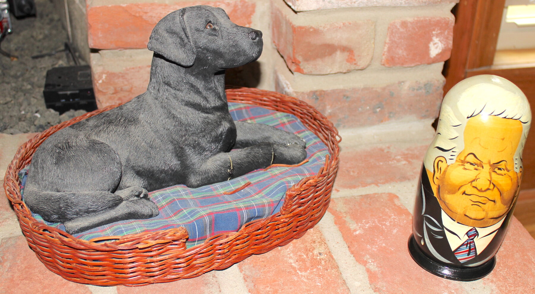 Image for LIVING ESTATE AUCTION