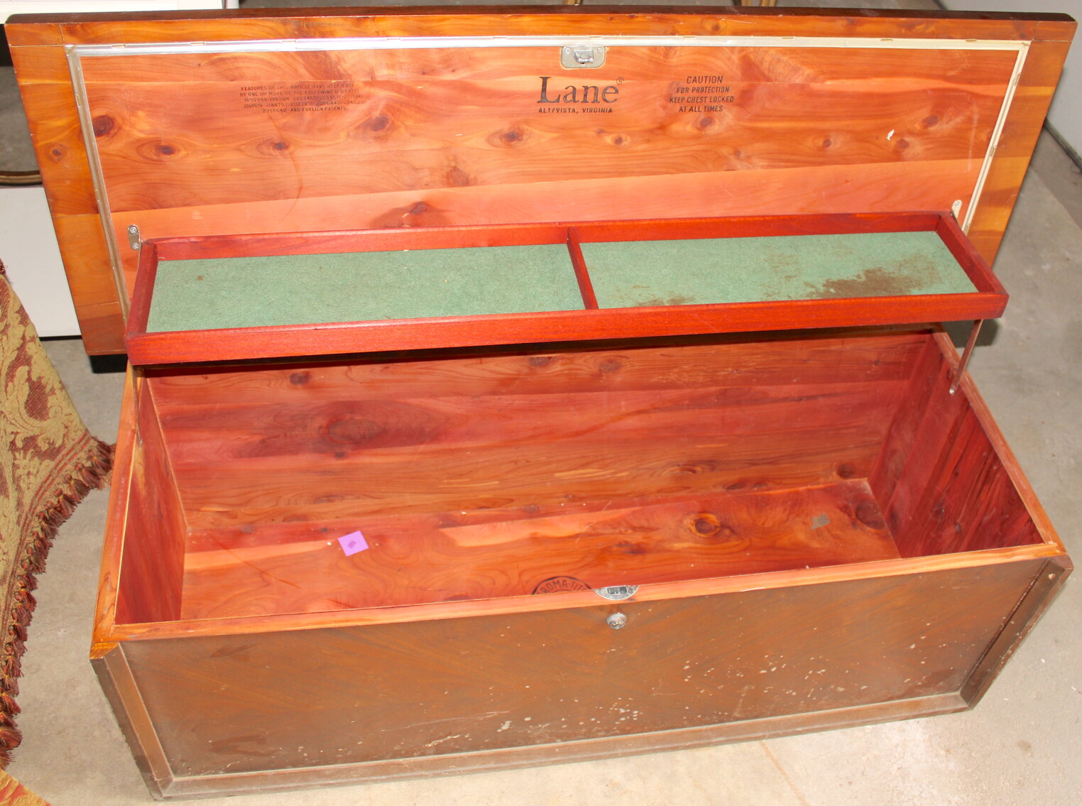 Image for LIVING ESTATE AUCTION