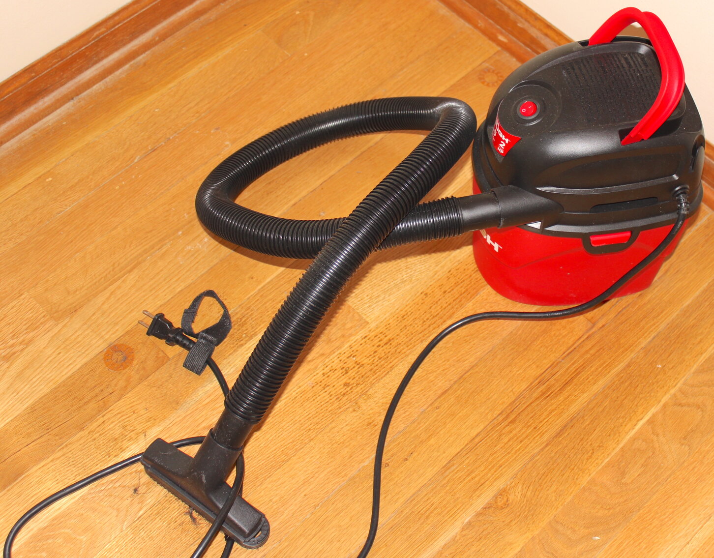 Image for LIVING ESTATE AUCTION