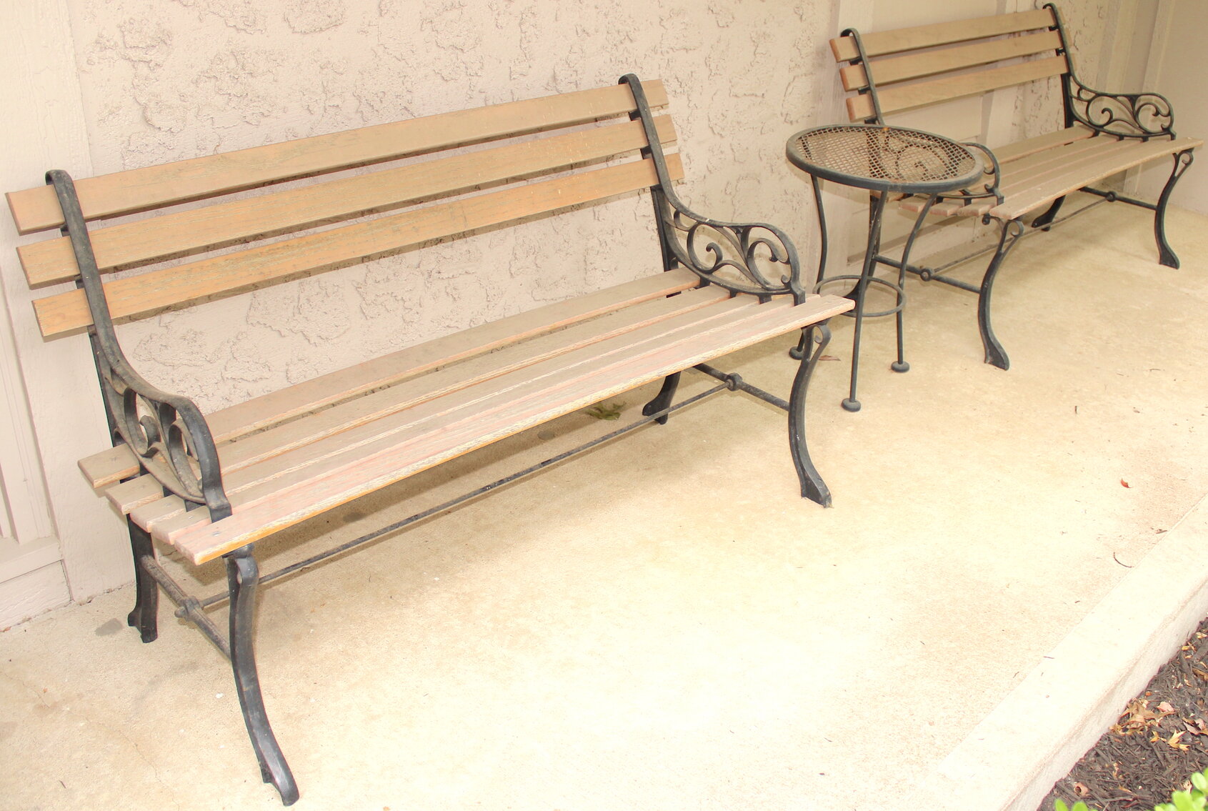 Image for LIVING ESTATE AUCTION