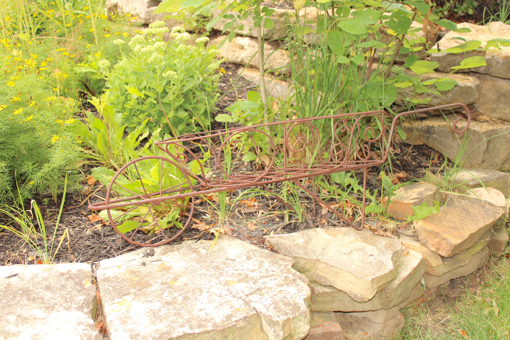 Image for LIVING ESTATE AUCTION