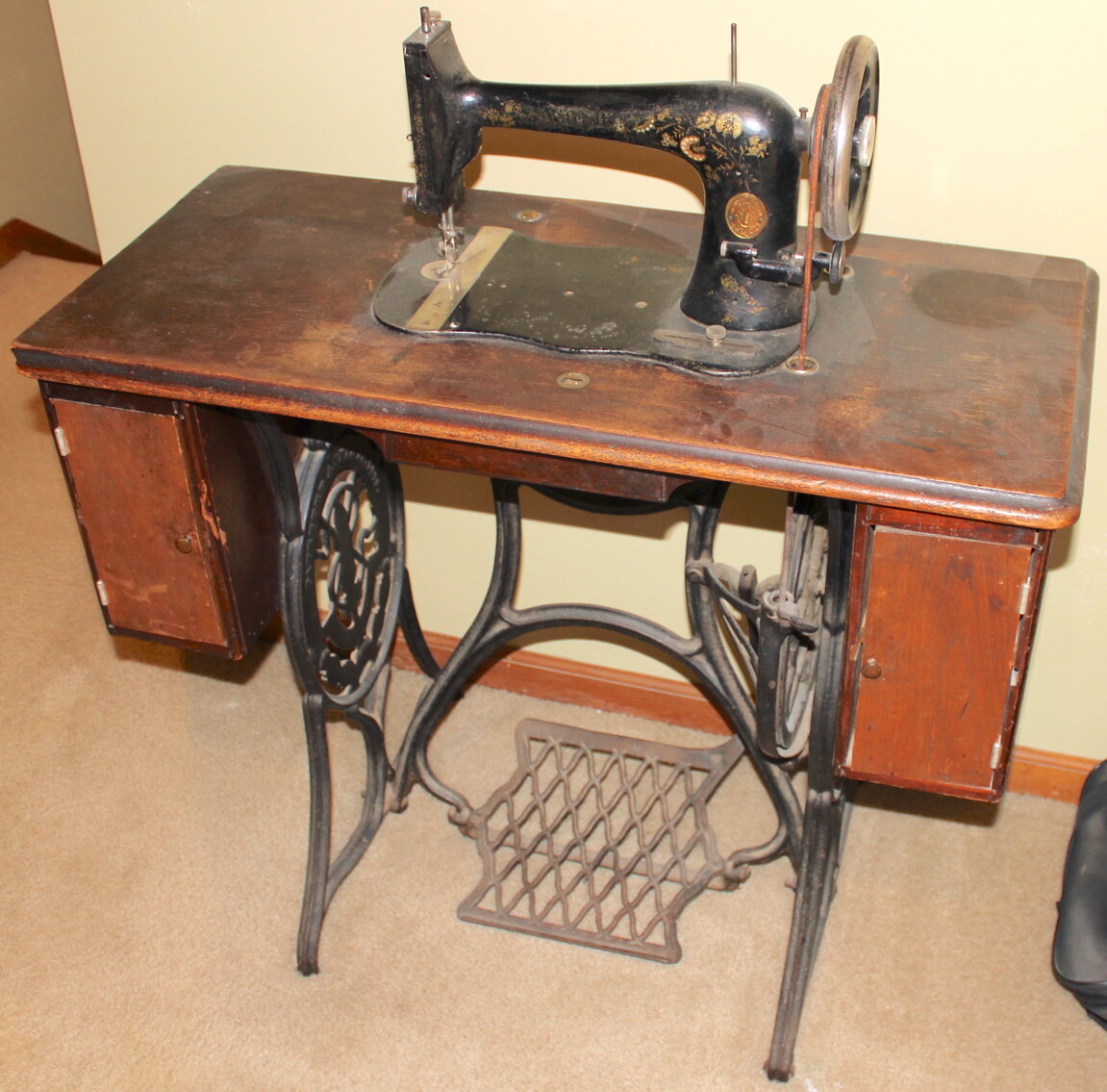 Image for LIVING ESTATE AUCTION