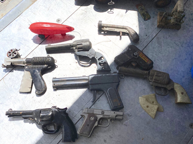 Image for MASSIVE 2-RING ESTATE COLLECTOR'S AUCTION