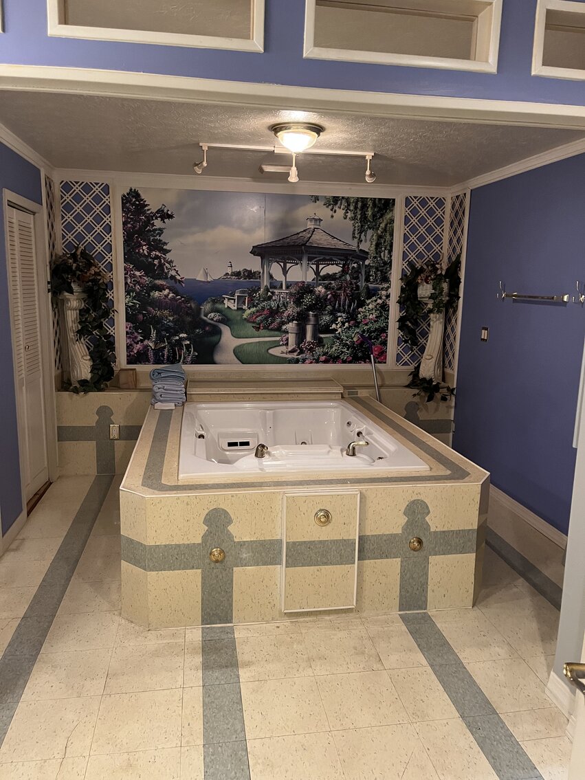 Image for Estate Auction, Real Estate & Personal Property, 848 Anna Sandhill Rd. Warren County KY