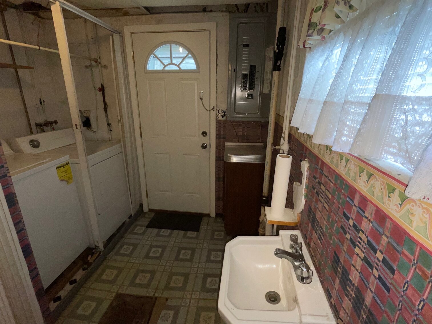 Image for SOLD $69,300 - 2 Bedroom Raised Ranch in South Charleston