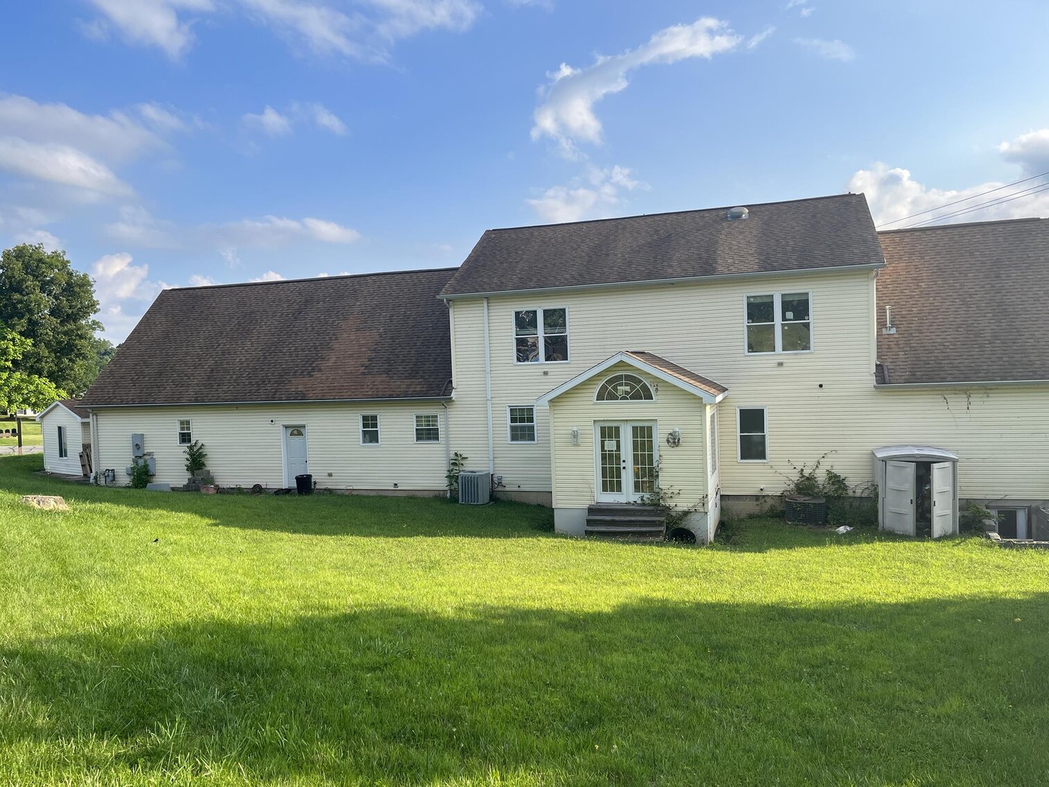 Image for SOLD $220,000 - Prominent 5 Bedroom in Brookhaven Selling to the Highest Bidder