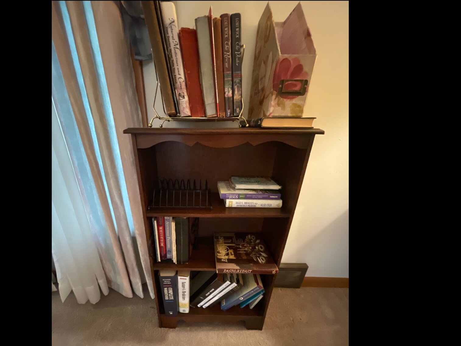 Small bookcase 