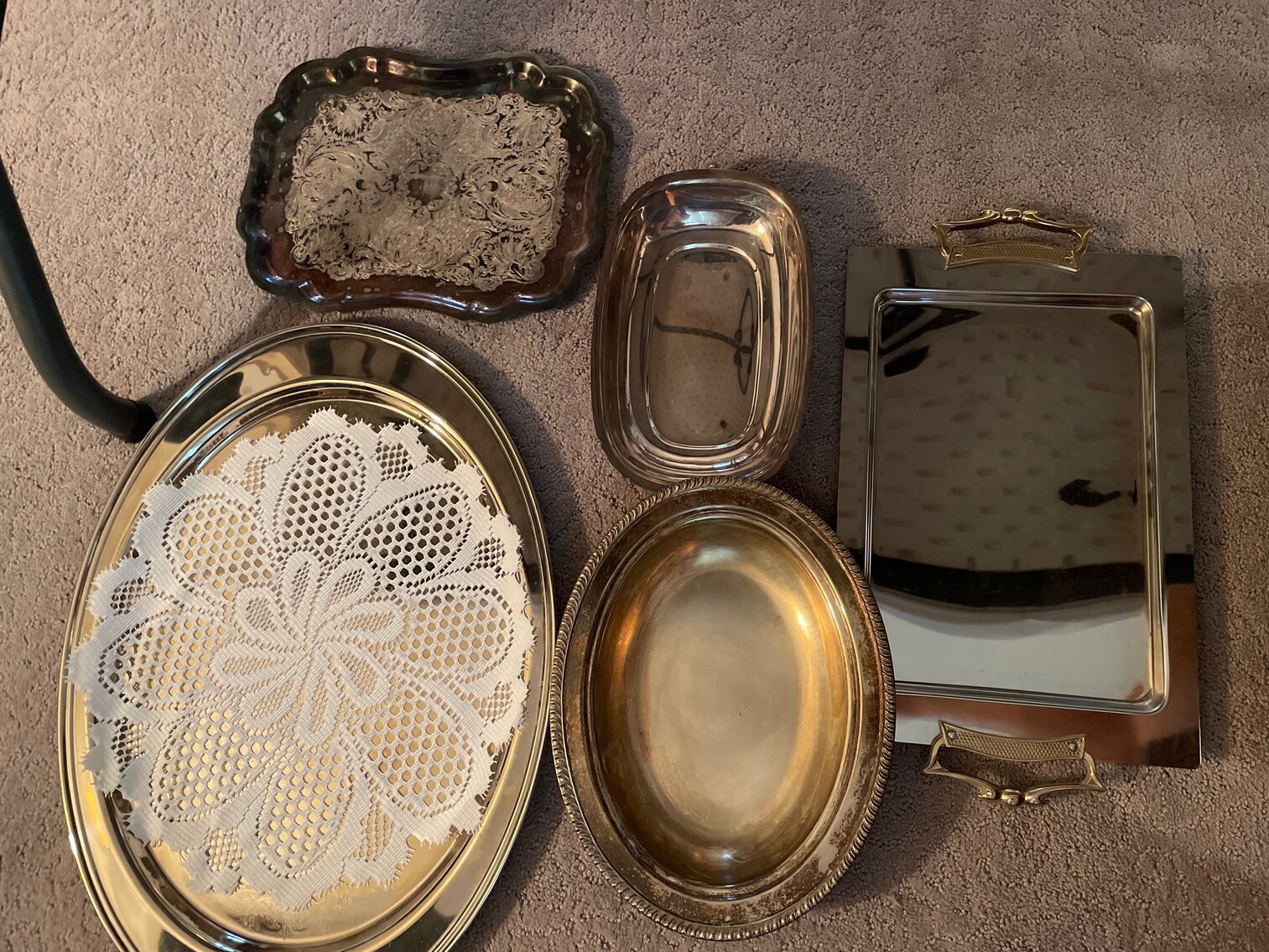 Trays - Silver plated serving trays Lot 1 of 3