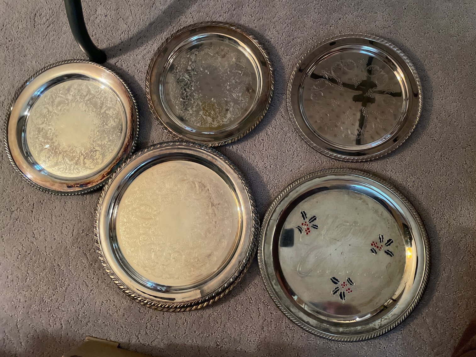 Trays - Silver plated serving trays Lot 2 of 3