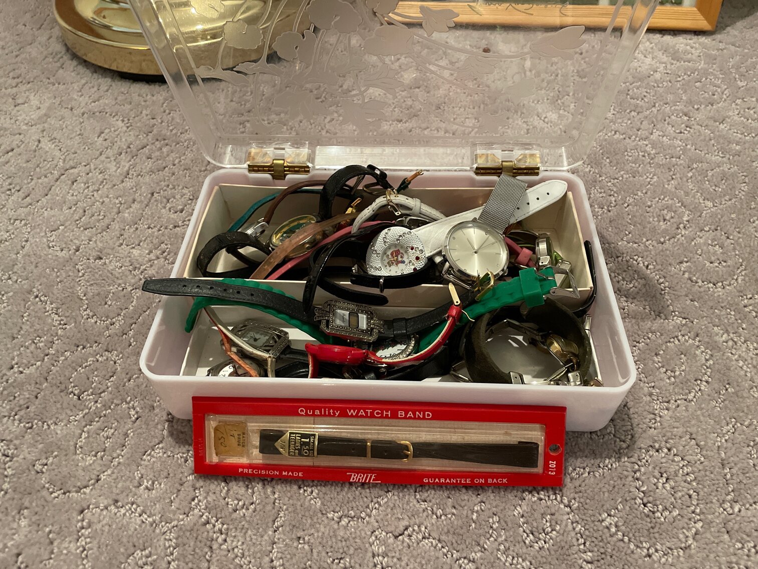 Watches - ladies wrist watch collection in plastic box