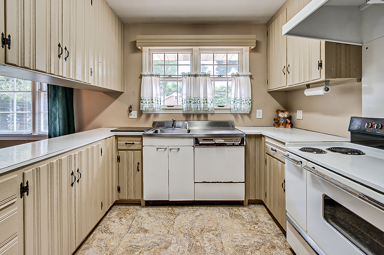 Image for REAL ESTATE (SOLD) & ESTATE PERSONAL PROPERTY  AUCTION