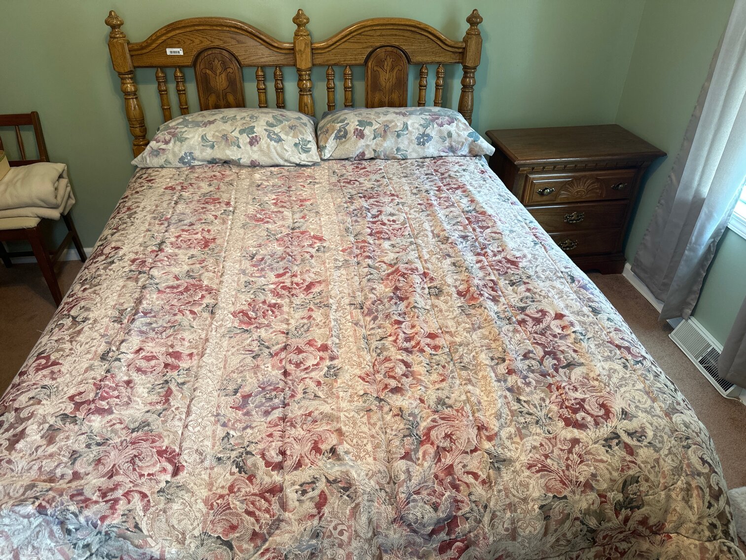 Queen Size Wood Bed Frame and Nightstand 