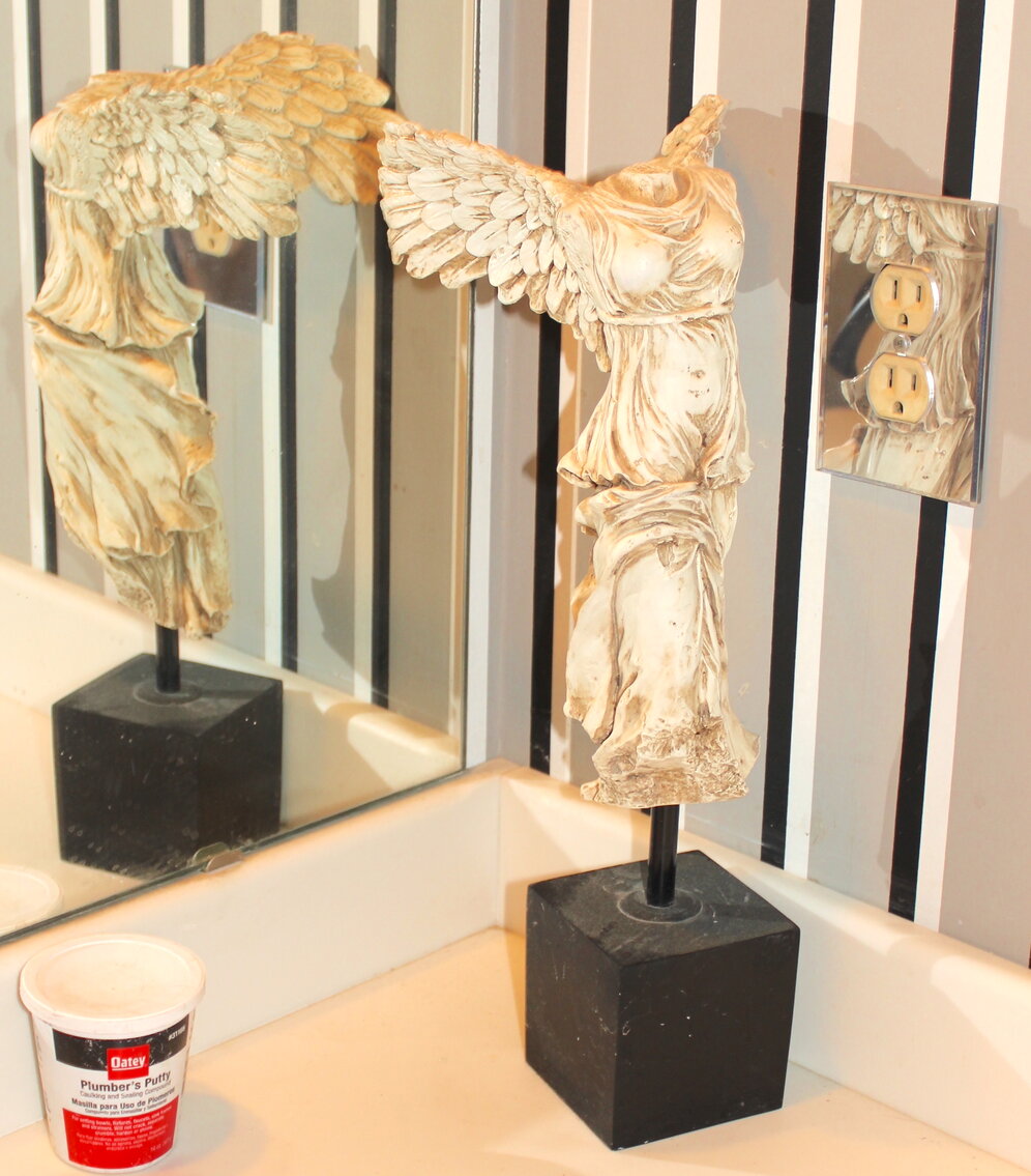 Image for LIVING ESTATE AUCTION