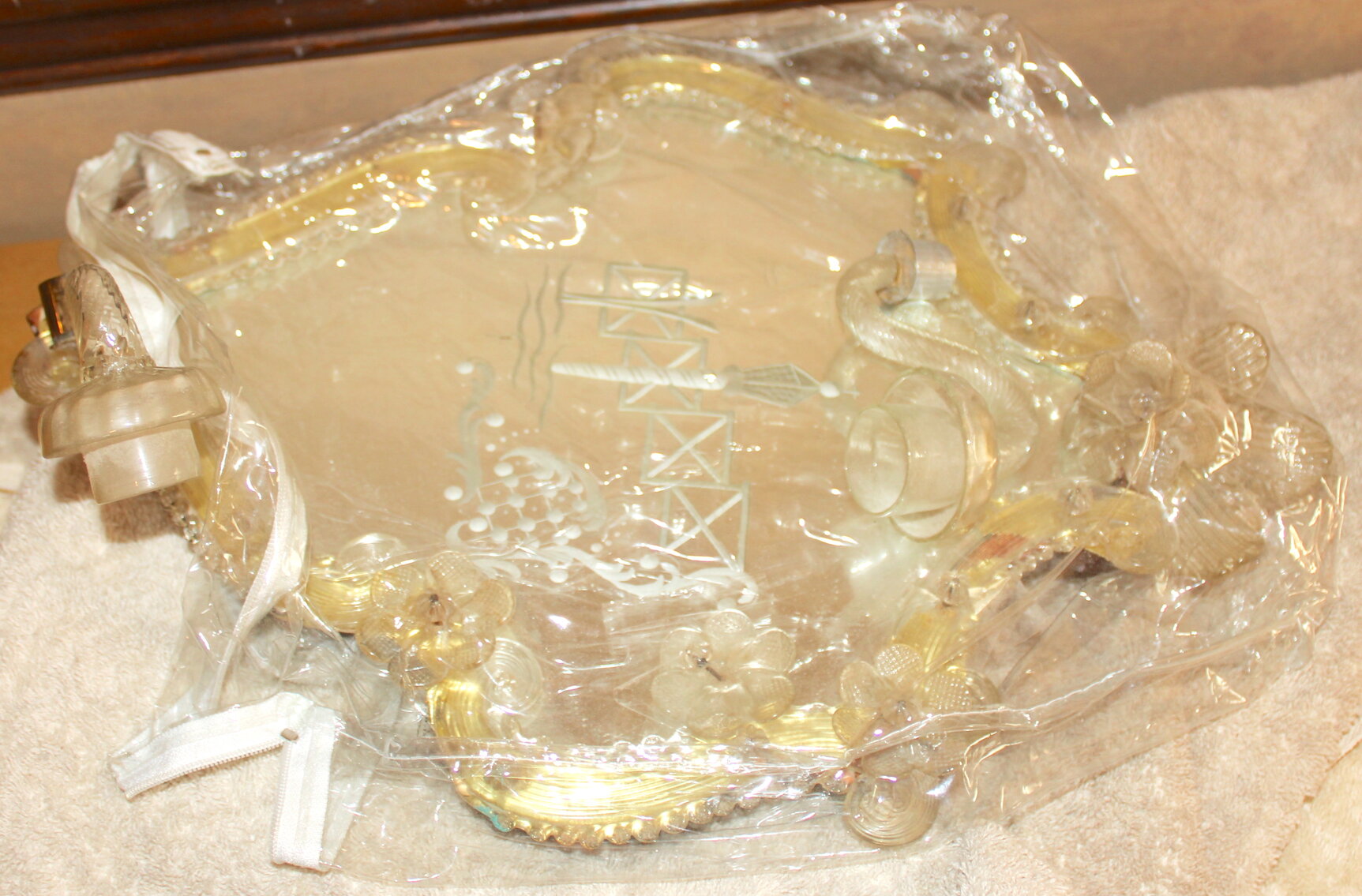 Image for LIVING ESTATE AUCTION