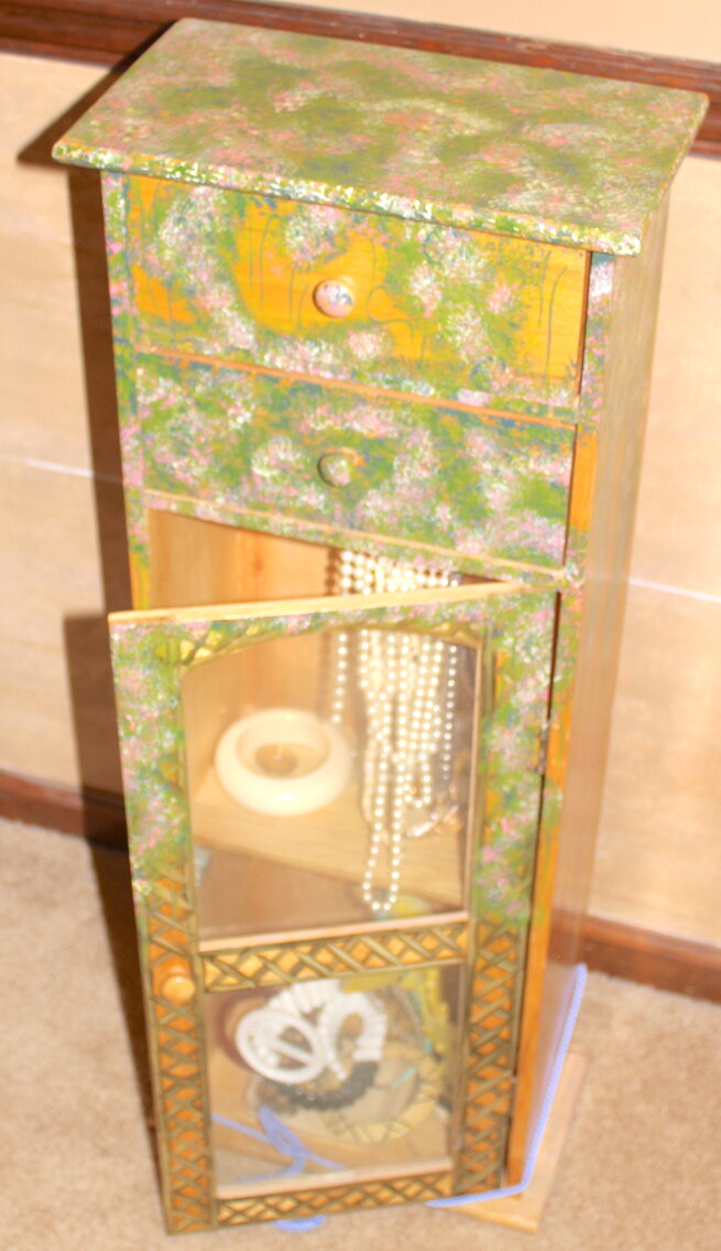 Image for LIVING ESTATE AUCTION