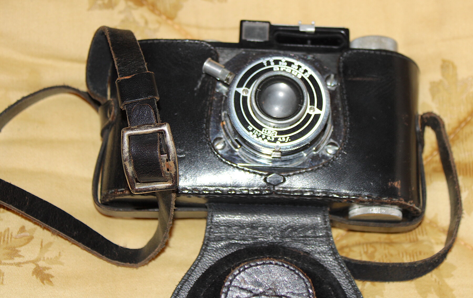 Image for LIVING ESTATE AUCTION